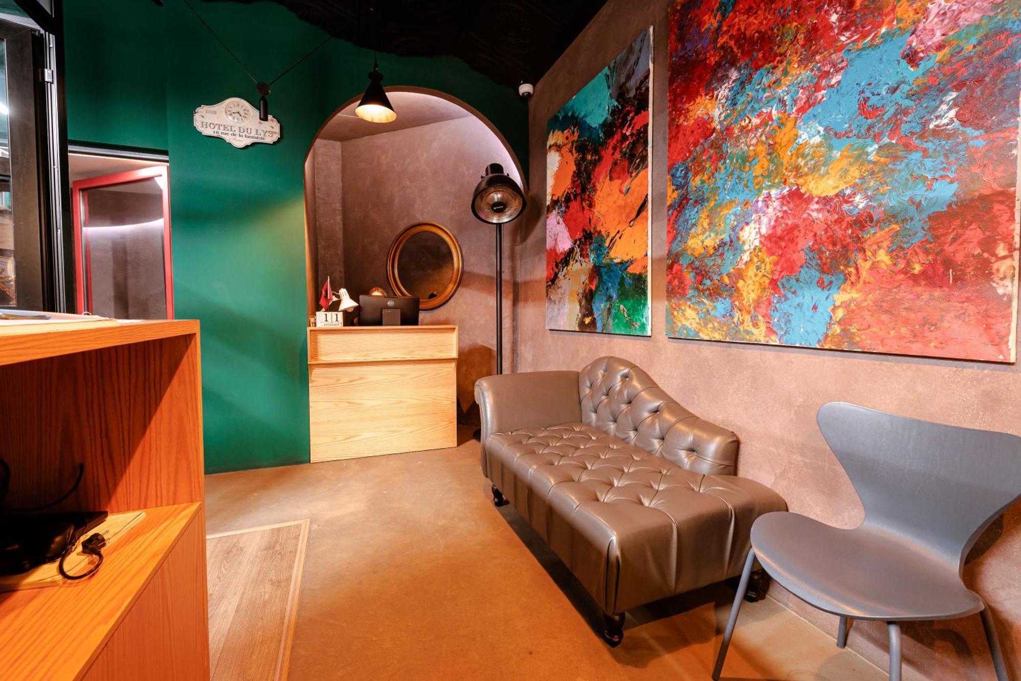 Boutique Hotel Whisky Тирана Екстер'єр фото