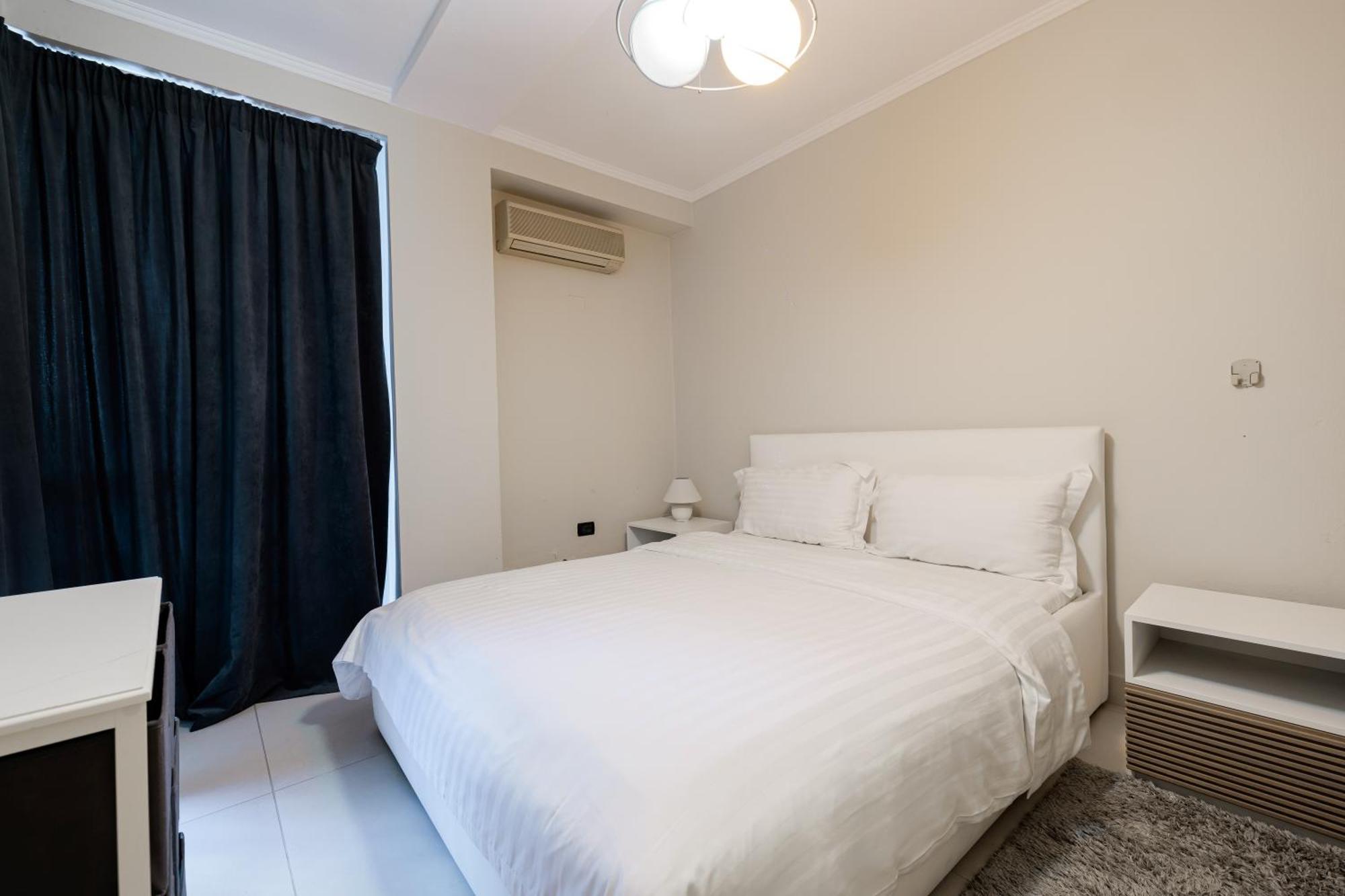 Boutique Hotel Whisky Тирана Екстер'єр фото