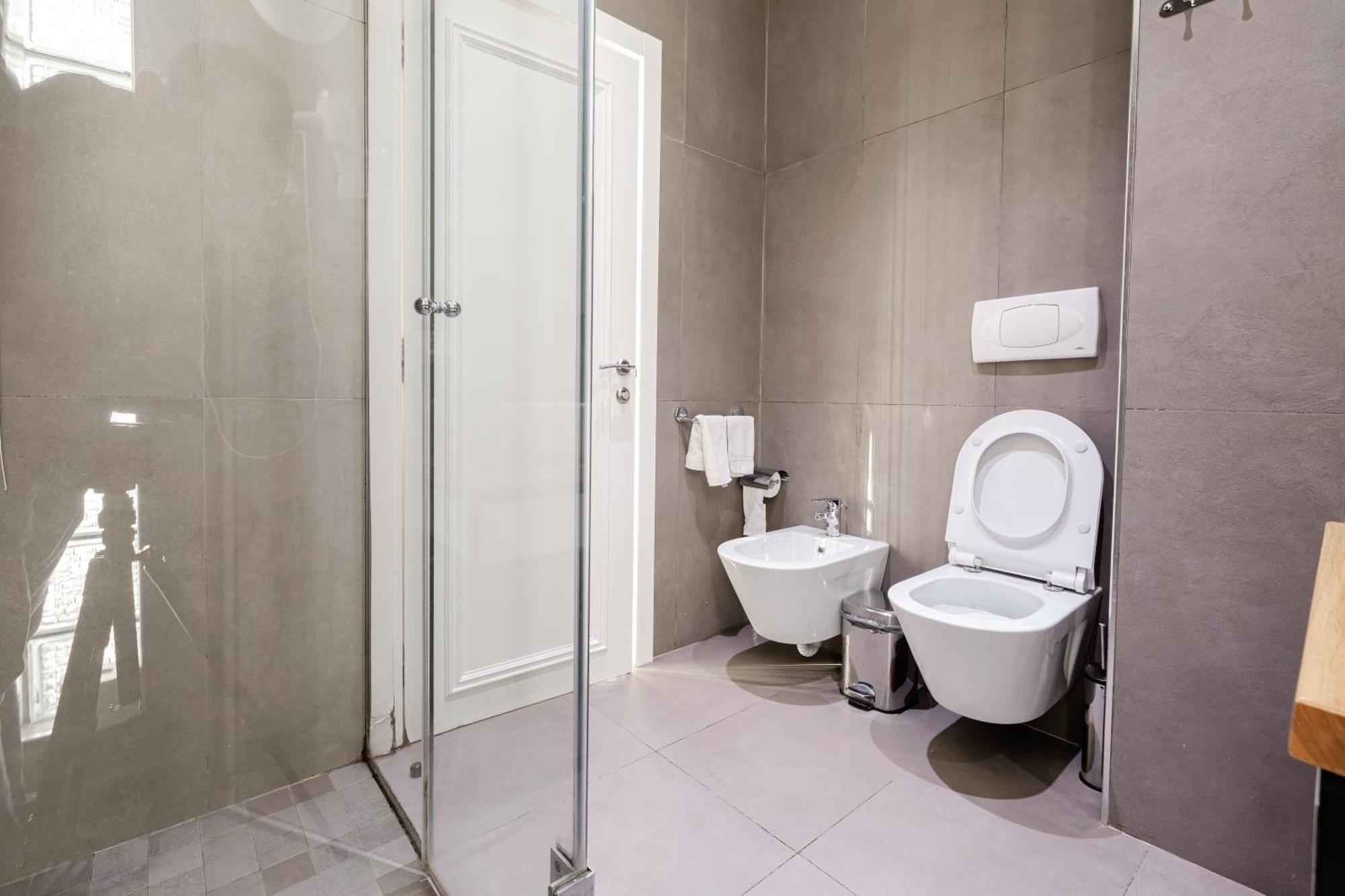 Boutique Hotel Whisky Тирана Екстер'єр фото