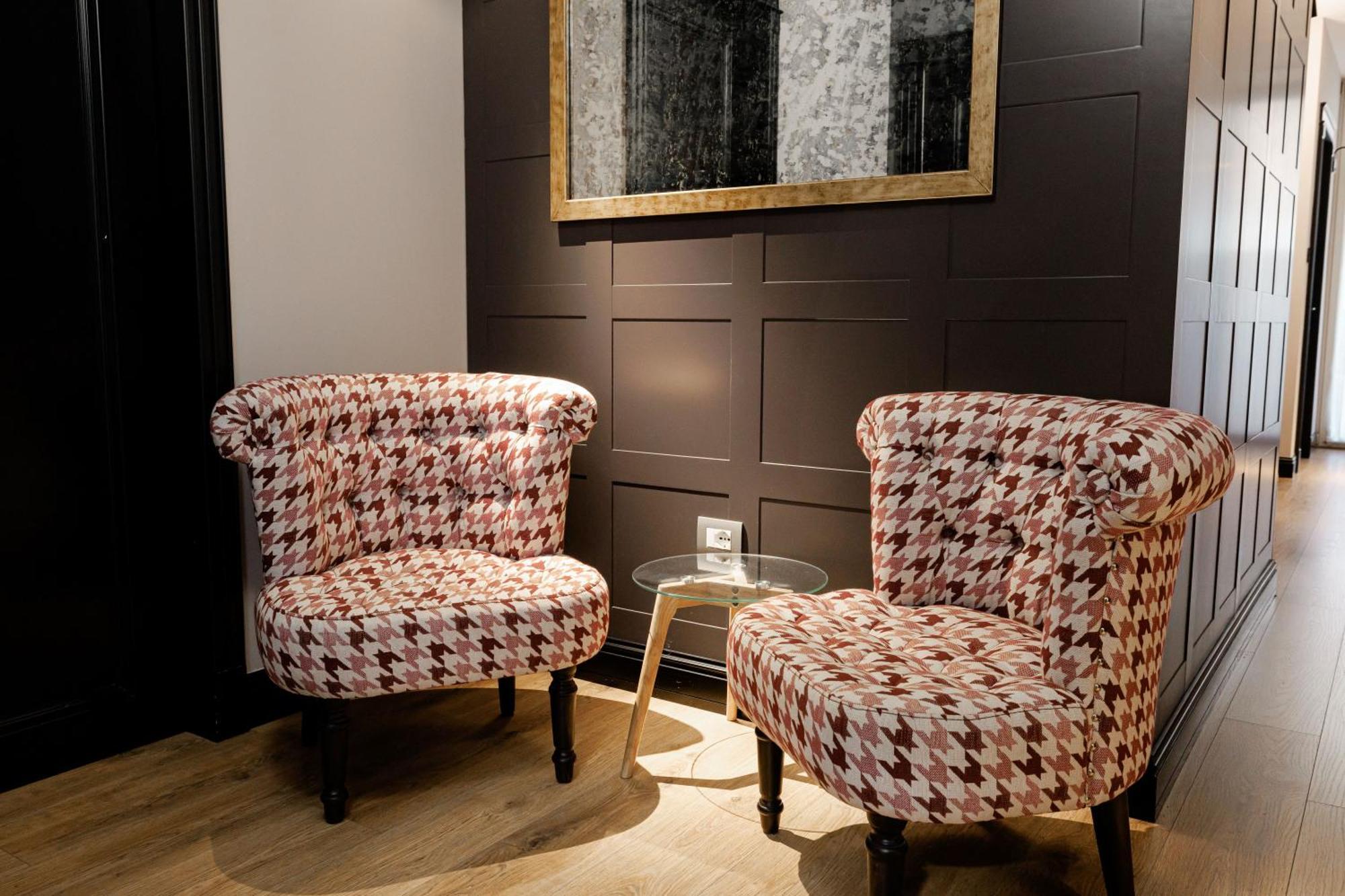 Boutique Hotel Whisky Тирана Екстер'єр фото